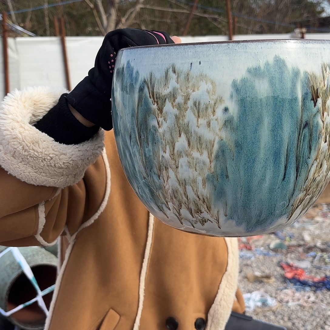 口径22高19瑕疵山水一个