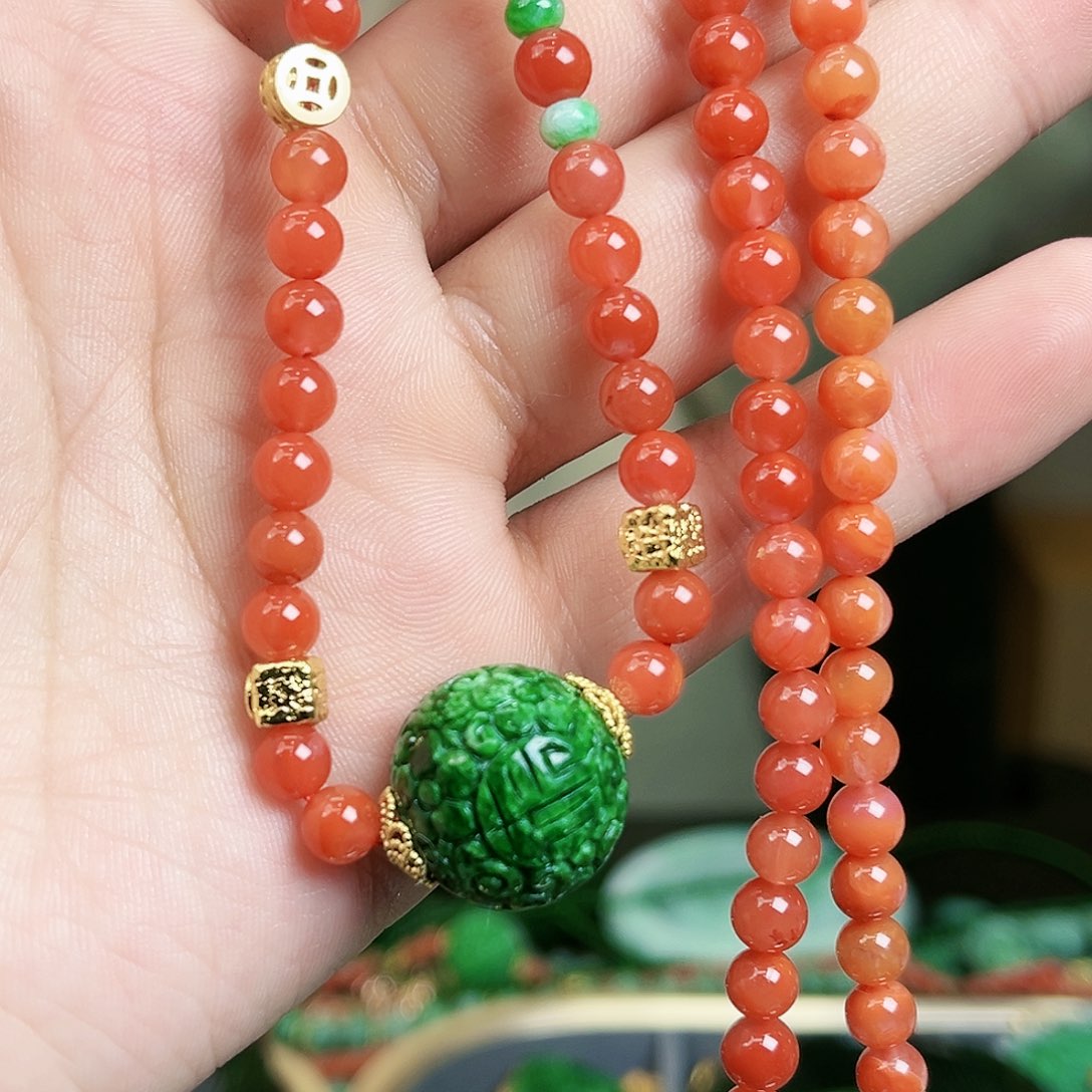 翡翠颈饰未镶嵌吊坠