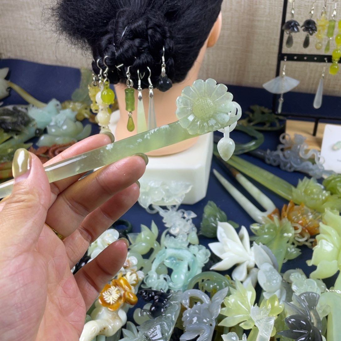 蛇纹石玉未镶嵌发饰