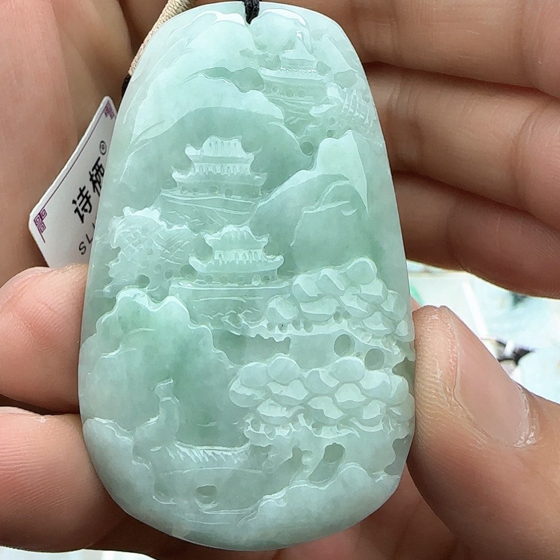 翡翠颈饰未镶嵌翡翠