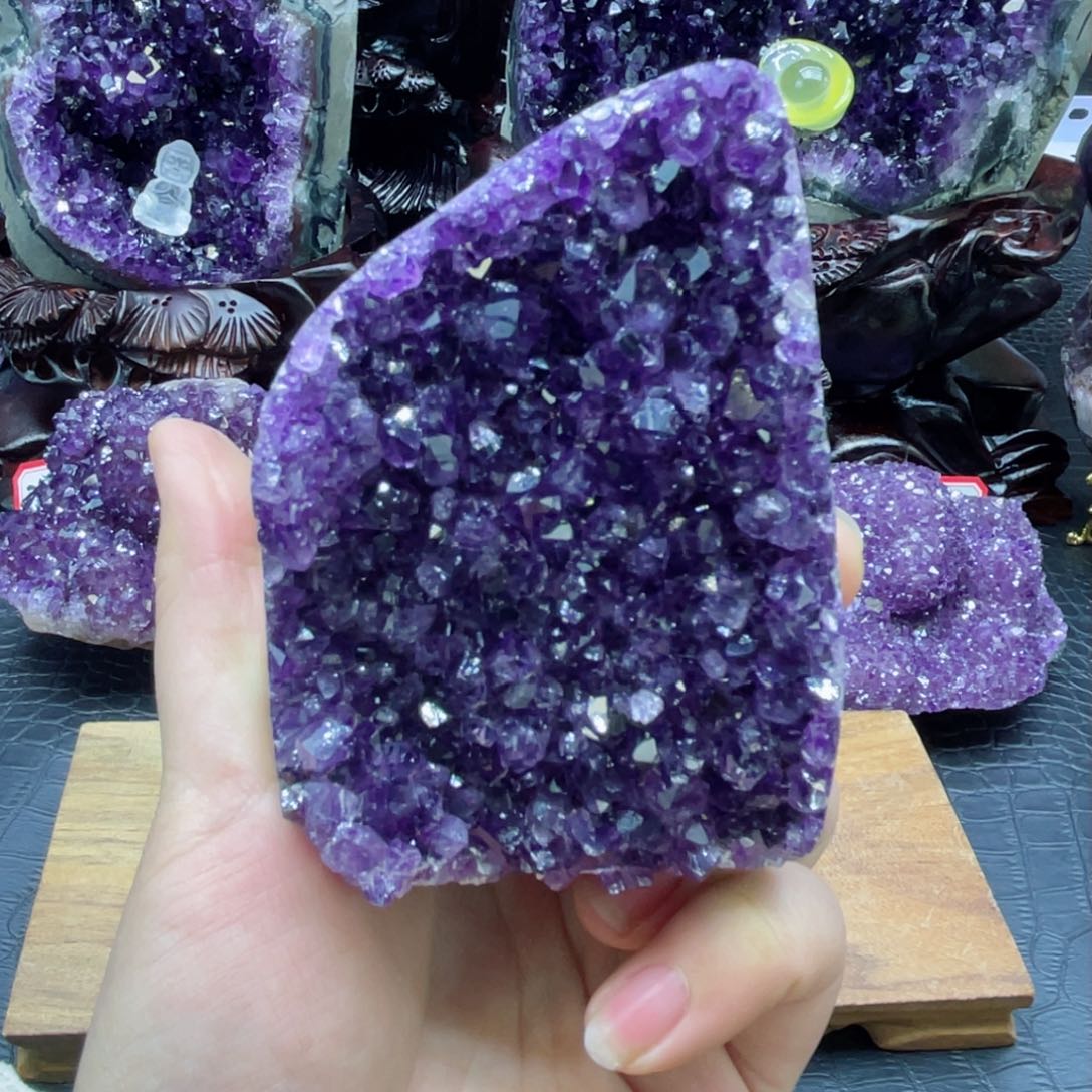 紫晶大型摆件（非配饰）未镶嵌