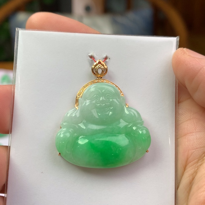 翡翠18K金镶嵌颈饰翡翠吊坠