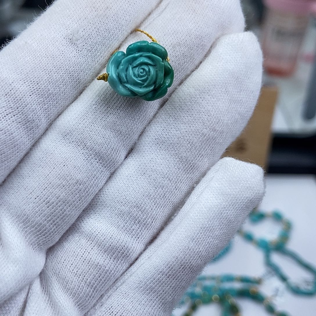 绿松石未镶嵌珠宝奇石