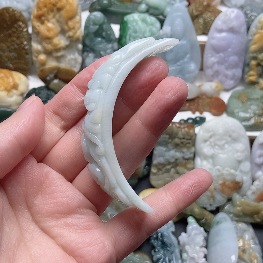 翡翠未镶嵌颈饰翡翠