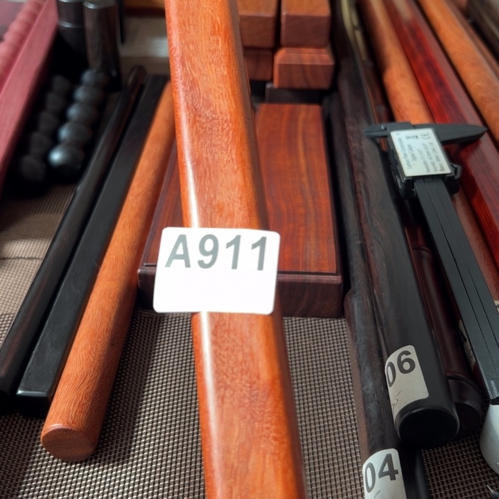 贡木欢****生金星紫檀方棍