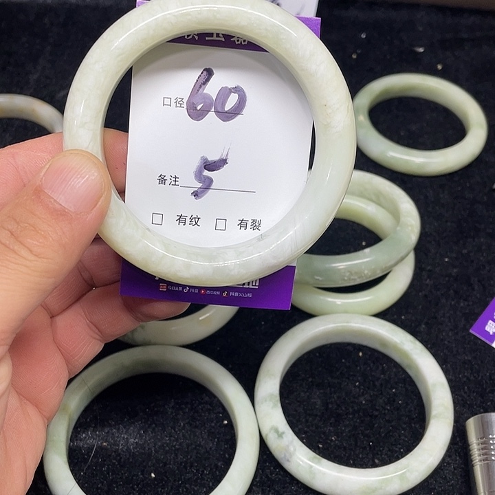 岫玉未镶嵌手镯岫玉精美绝顶佳品