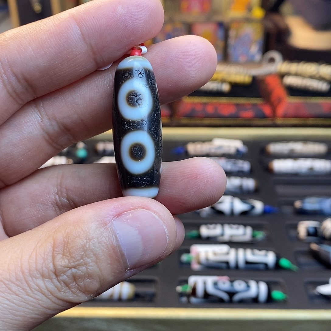 玛瑙/玉髓颈饰未镶嵌康**娘