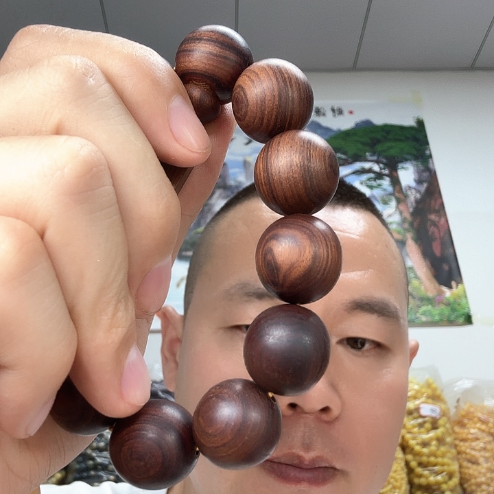 花梨木类33号1.6桶珠手串，