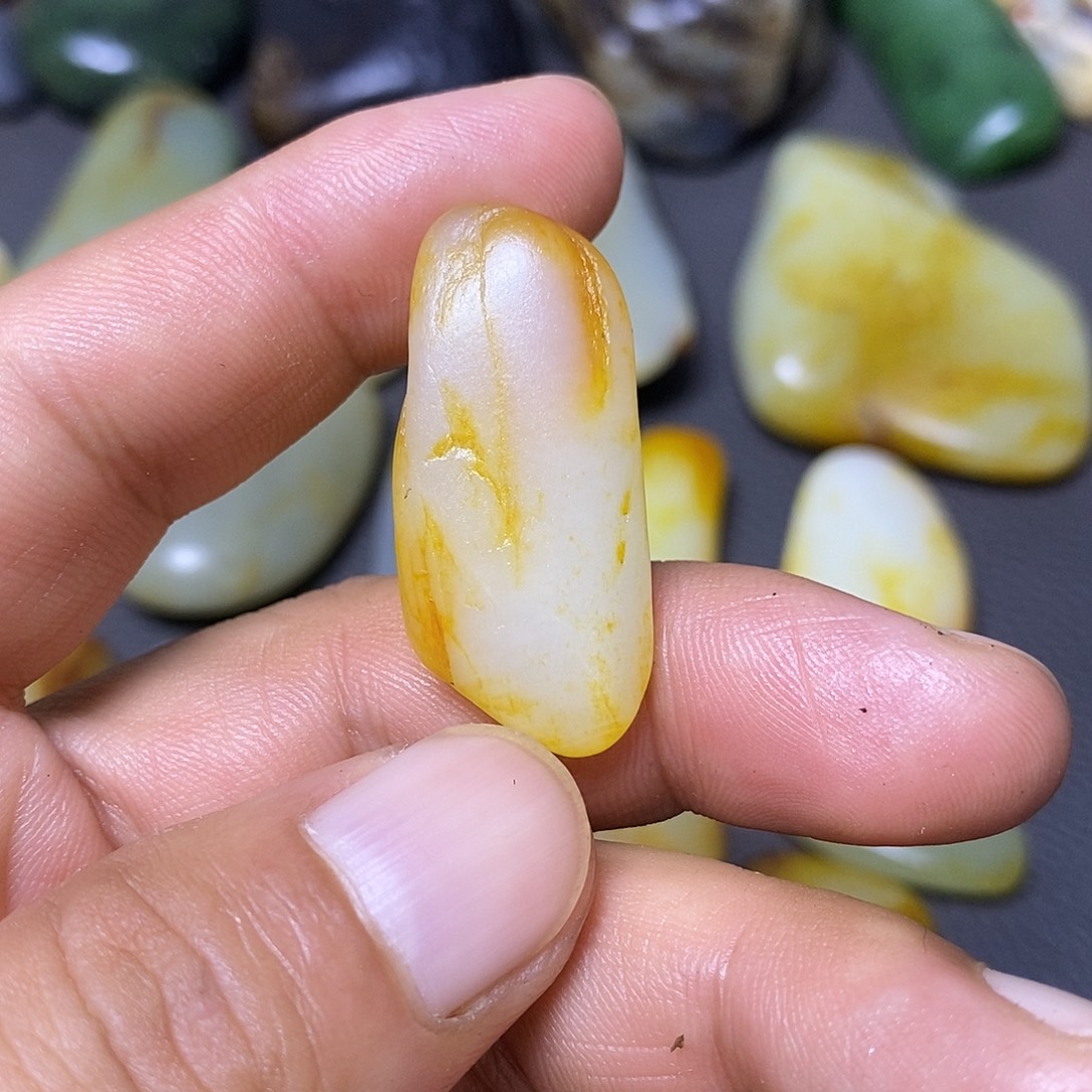 和田玉（糖玉）未镶嵌挂件