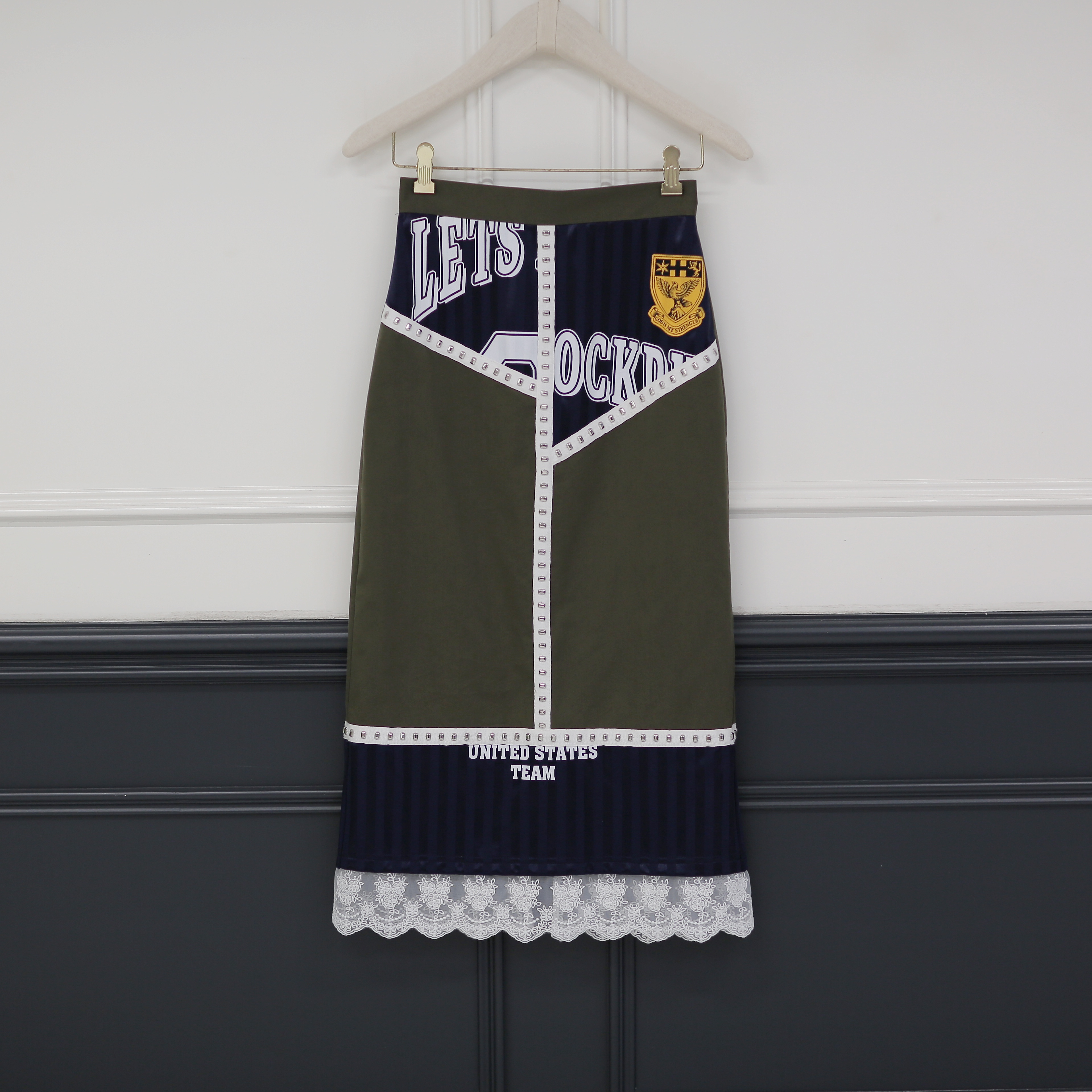 【壁虎姐】GECKO2025夏季新款 藏蓝绿拼接字母运动蕾丝半裙