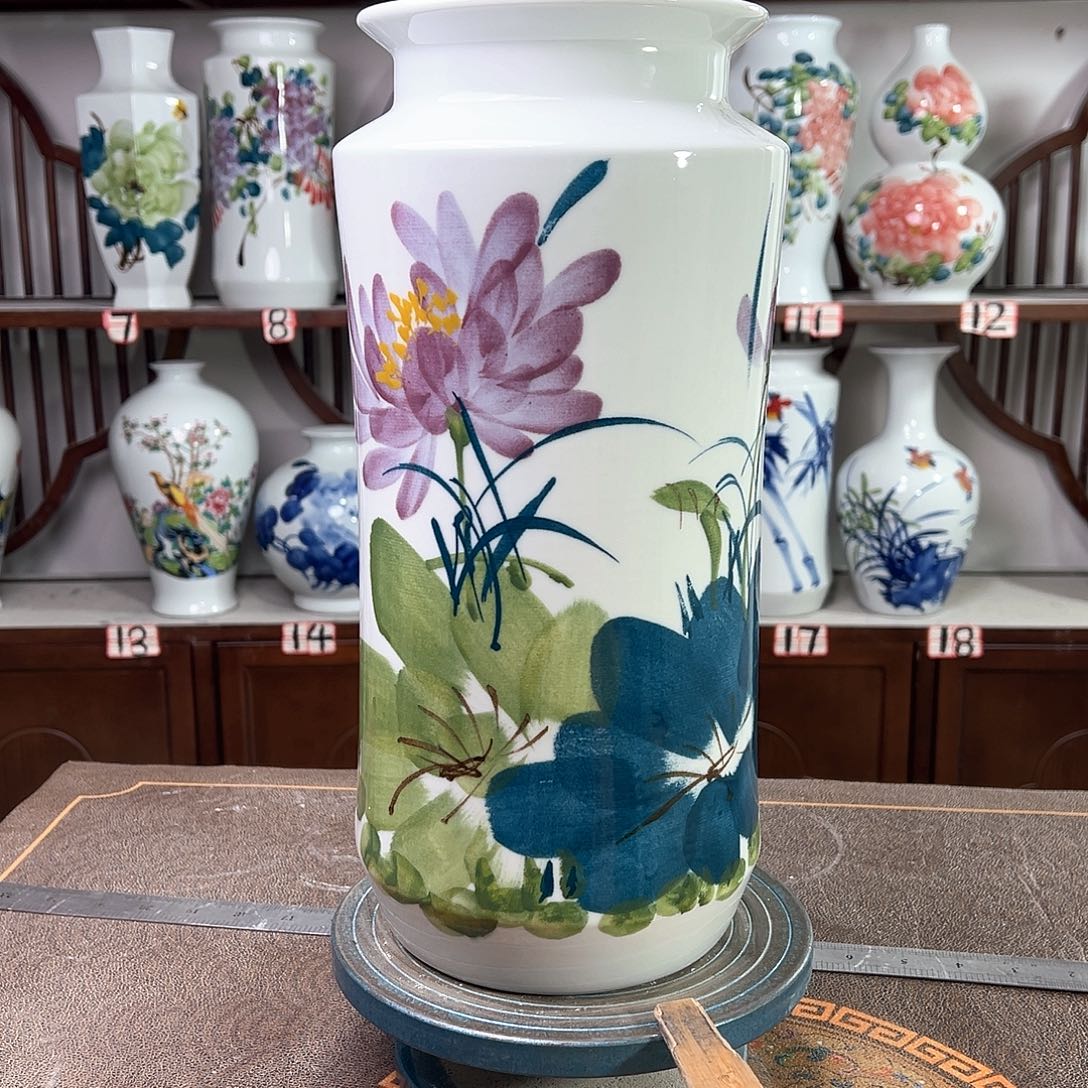 摆件景德镇陶瓷书紫荷