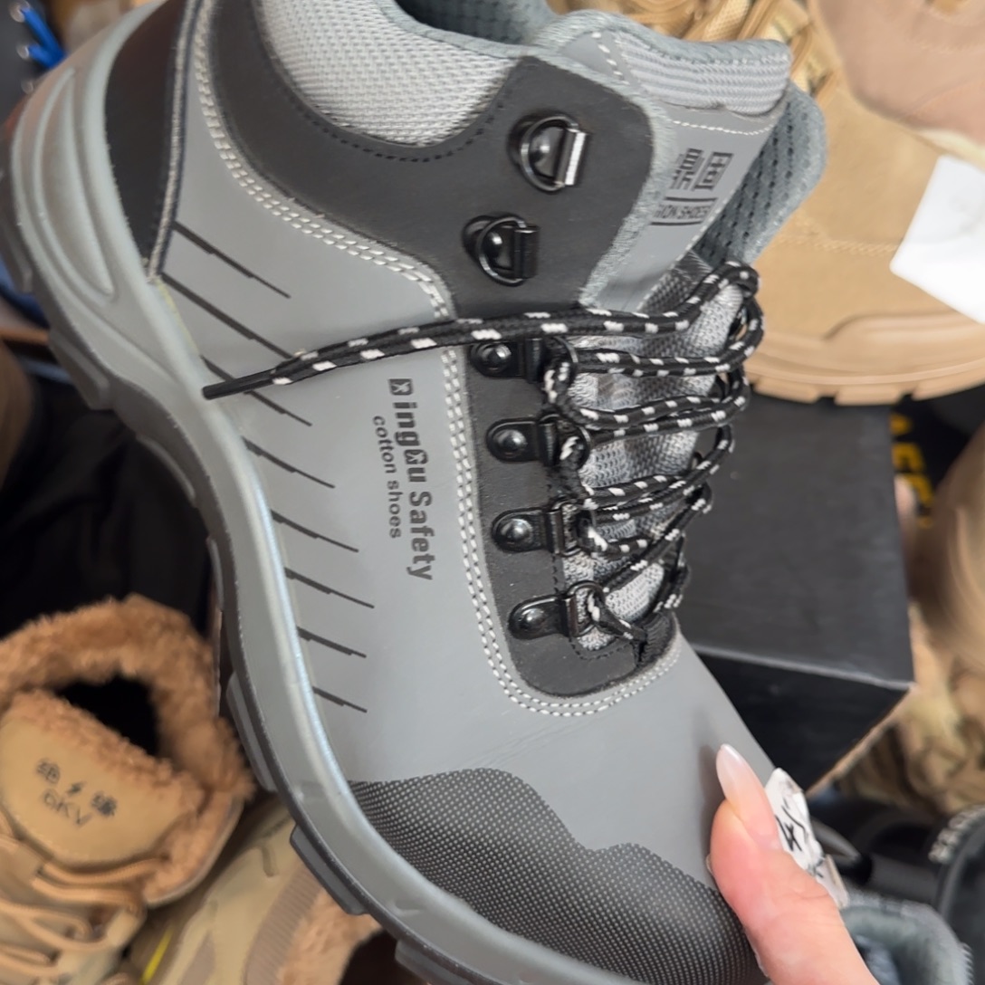 41码灰皮中高帮某固实心底