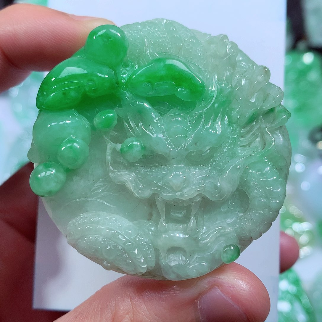 翡翠颈饰未镶嵌缅甸翡翠