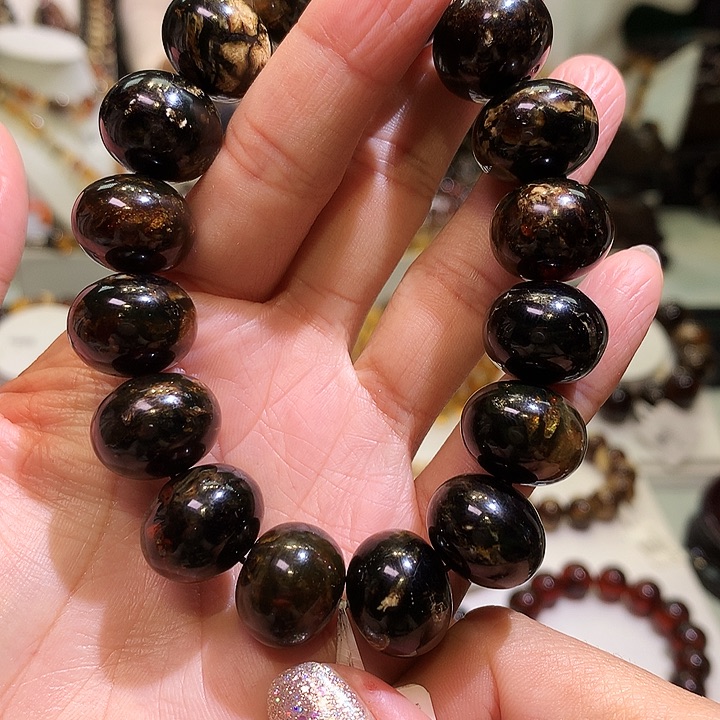 琥珀裸石未镶嵌哈****龙琥珀