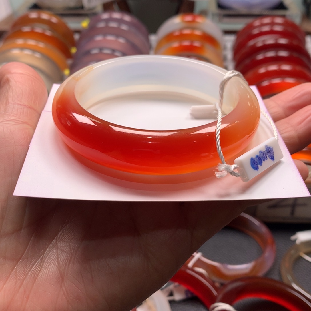 玛瑙/玉髓手镯未镶嵌