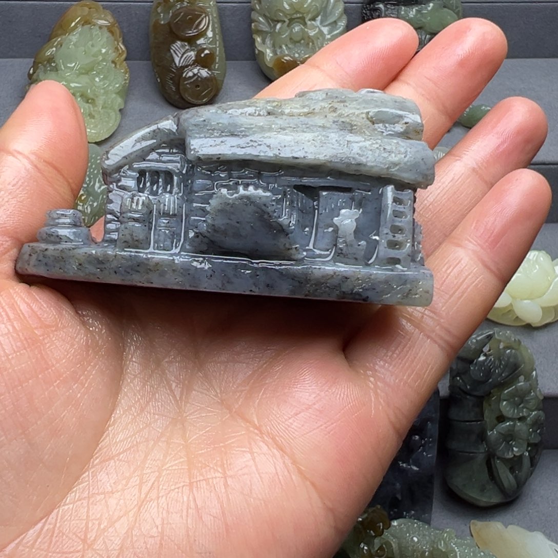 和田玉颈饰未镶嵌主****鬼