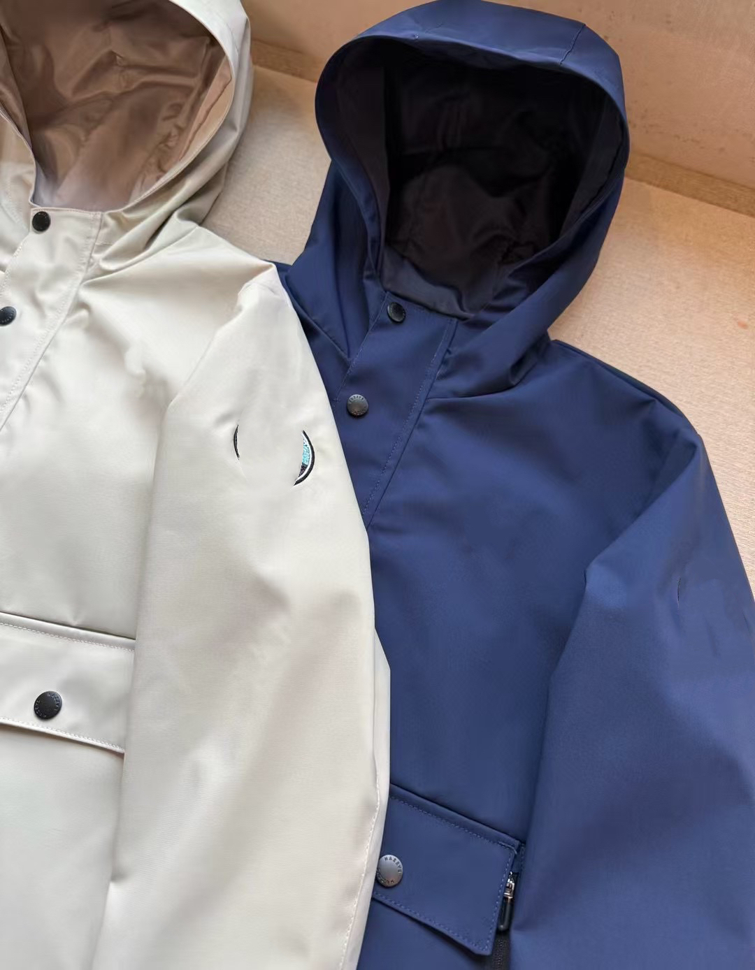 男女童儿童户外防水防风运动连帽外套夹克