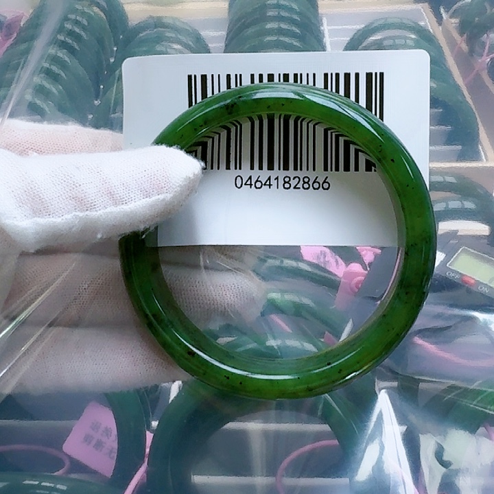 和田玉（碧玉）手镯未镶嵌61