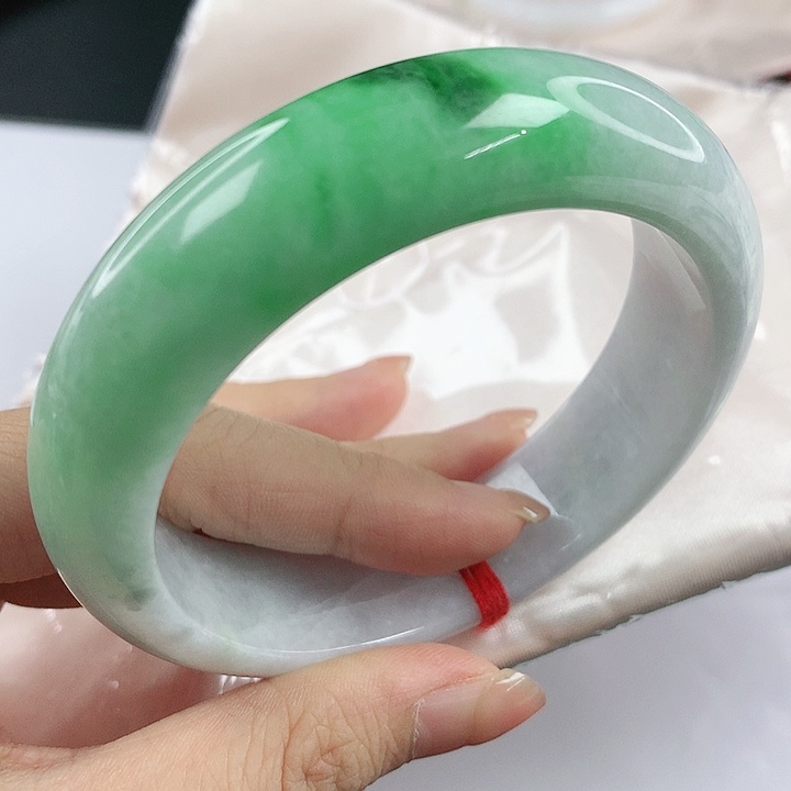 未镶嵌手镯翡翠，523