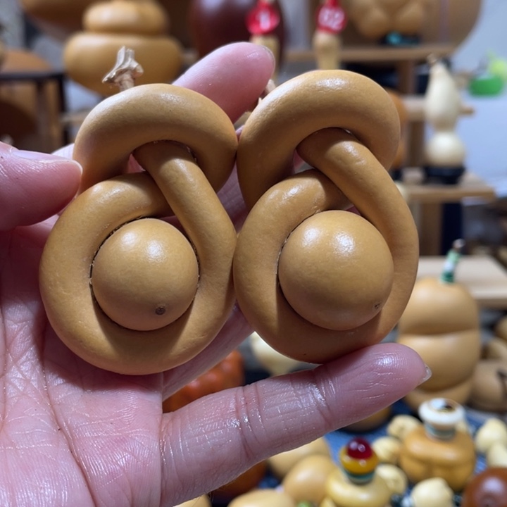 忠***460美好的一天从吃瓜开始