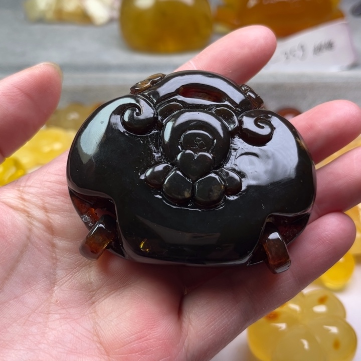 琥珀颈饰未镶嵌夏***藏琥珀蜜蜡