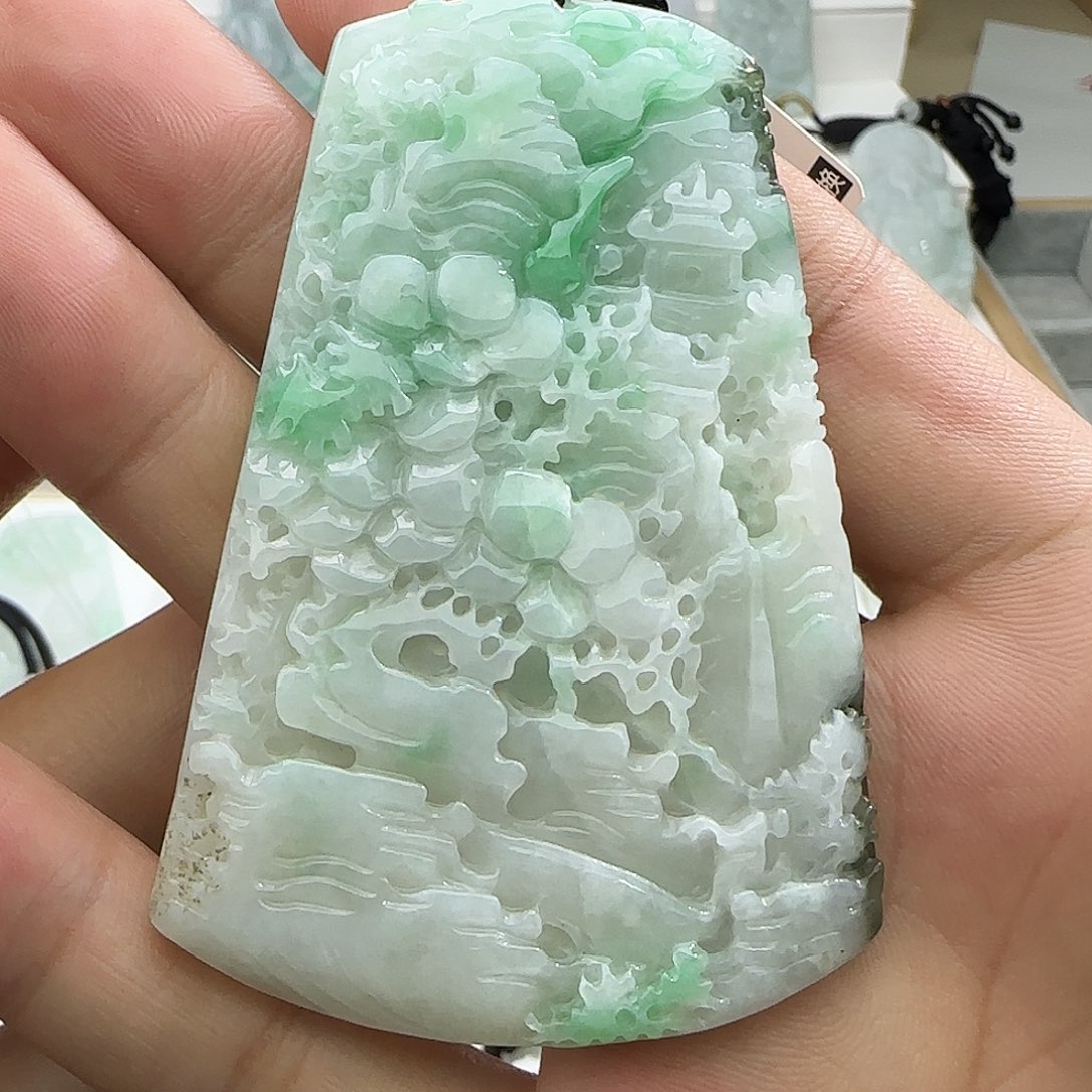 翡翠未镶嵌颈饰翡翠