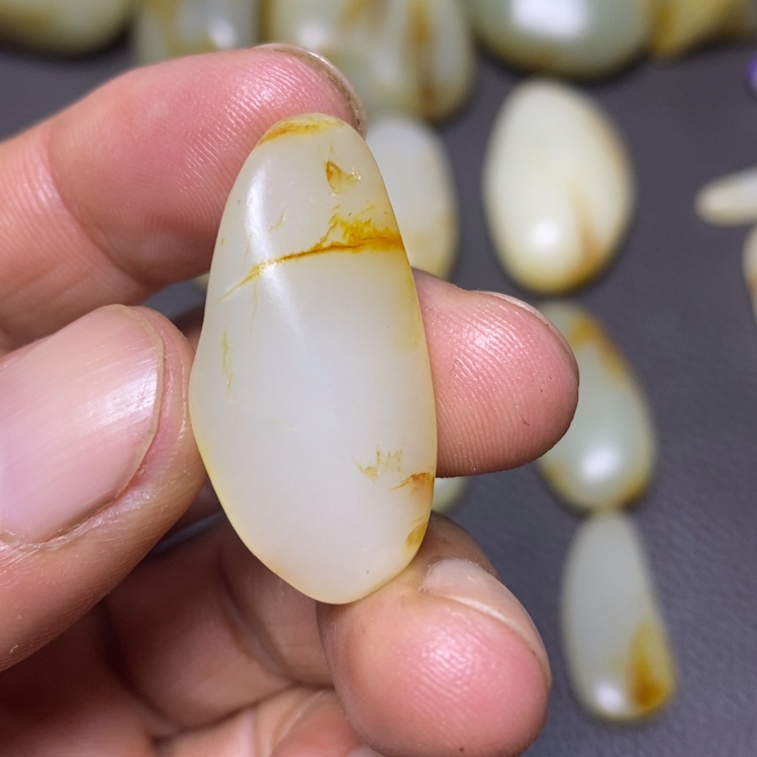 和田玉（糖玉）未镶嵌挂件