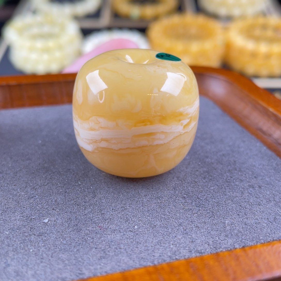 琥珀颈饰未镶嵌蜜蜡吊坠