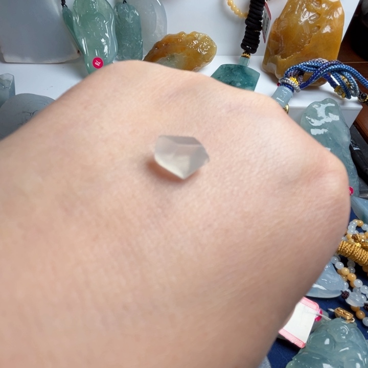 翡翠未镶嵌颈饰天然翡翠