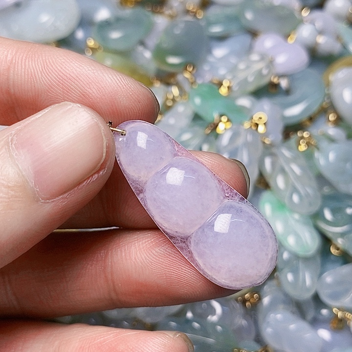 翡翠未镶嵌颈饰天然A货翡翠