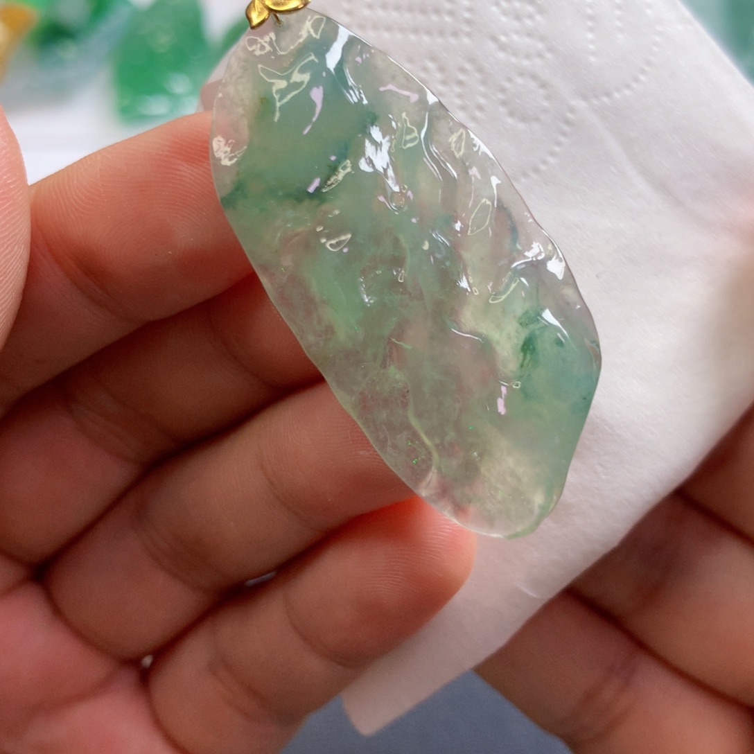 【闪购商品】翡翠吊坠(不含链)未镶嵌