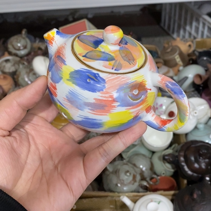 陶瓷艺术品及陶瓷壶