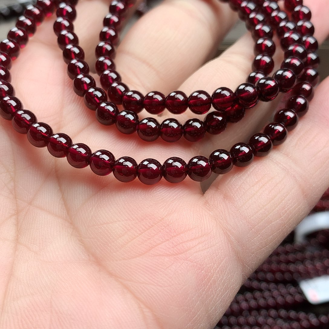 石榴石手串未镶嵌5.3