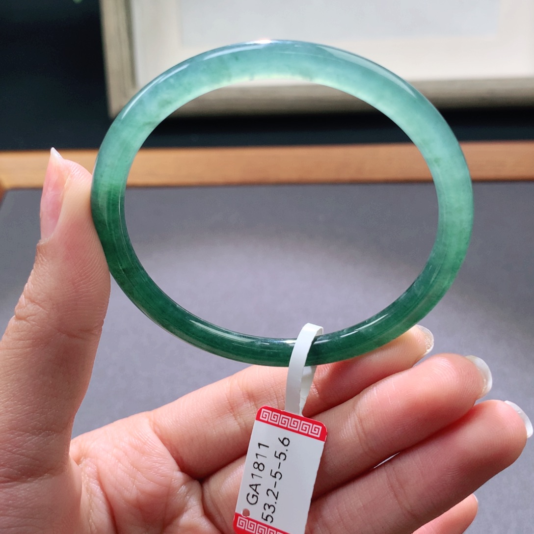 翡翠手镯未镶嵌天然翡翠手镯叮当镯