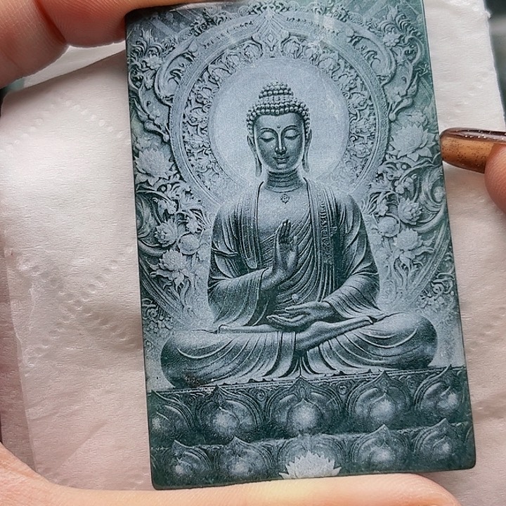 翡翠未镶嵌颈饰挂件