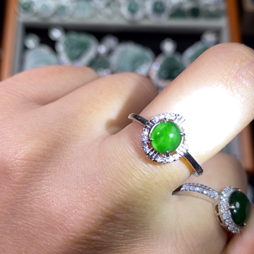 【闪购商品】翡翠颈饰未镶嵌天然