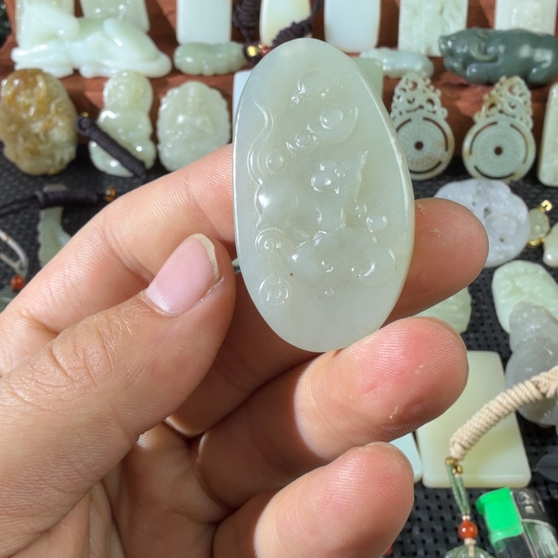 和田玉未镶嵌颈饰