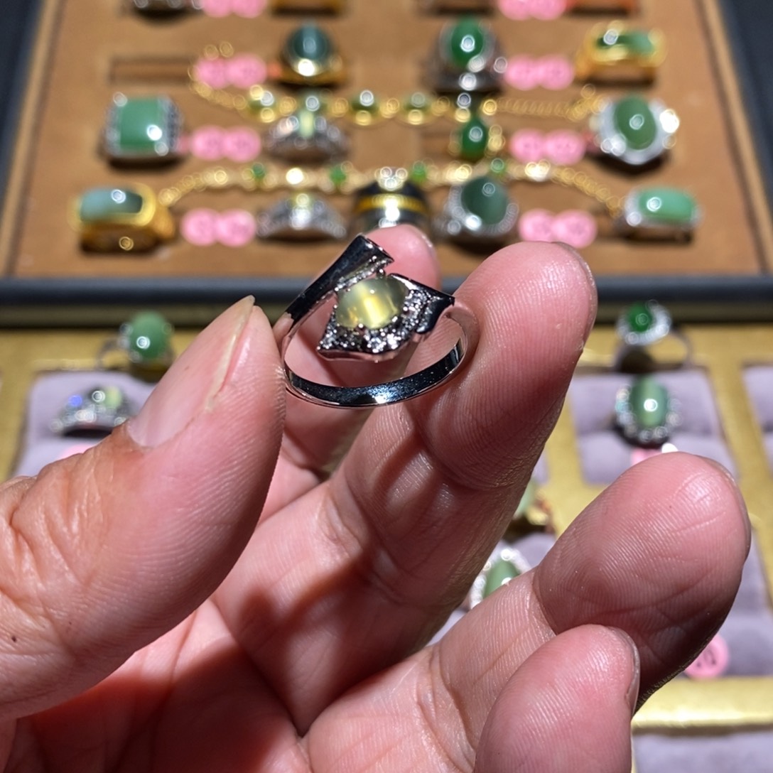 和田玉（碧玉）戒指未镶嵌