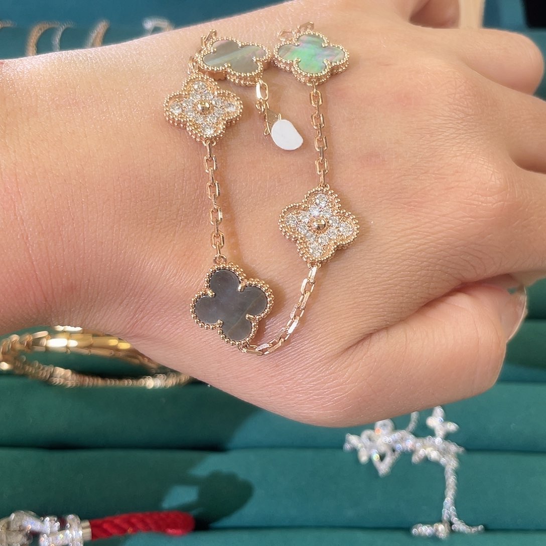 手链18K金镶嵌钻石灰贝