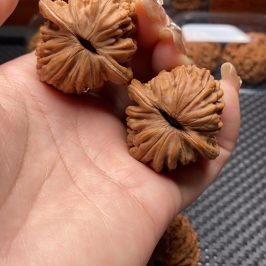 文玩核桃吊坠40山西汉高楼