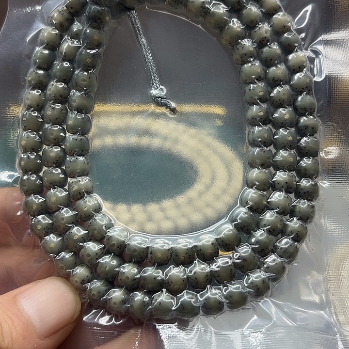 星月菩提手串F13。        