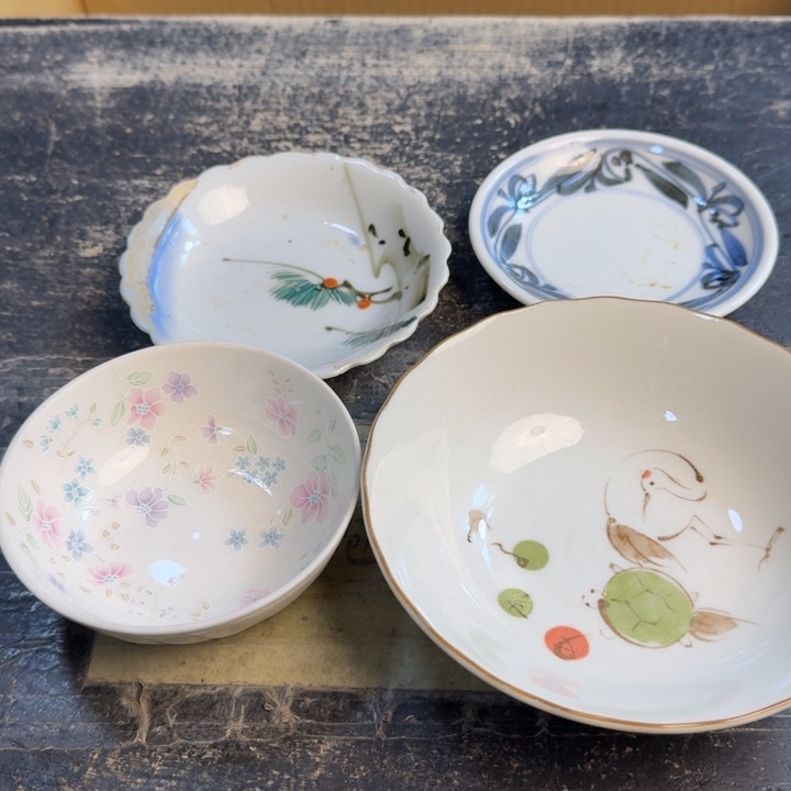 瓷片有划痕……哈哈哈哈哈