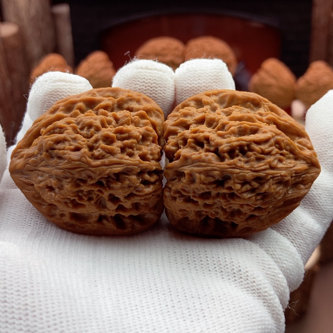 文玩核桃把件三角拉丝40.5.39.8.41.44.3克