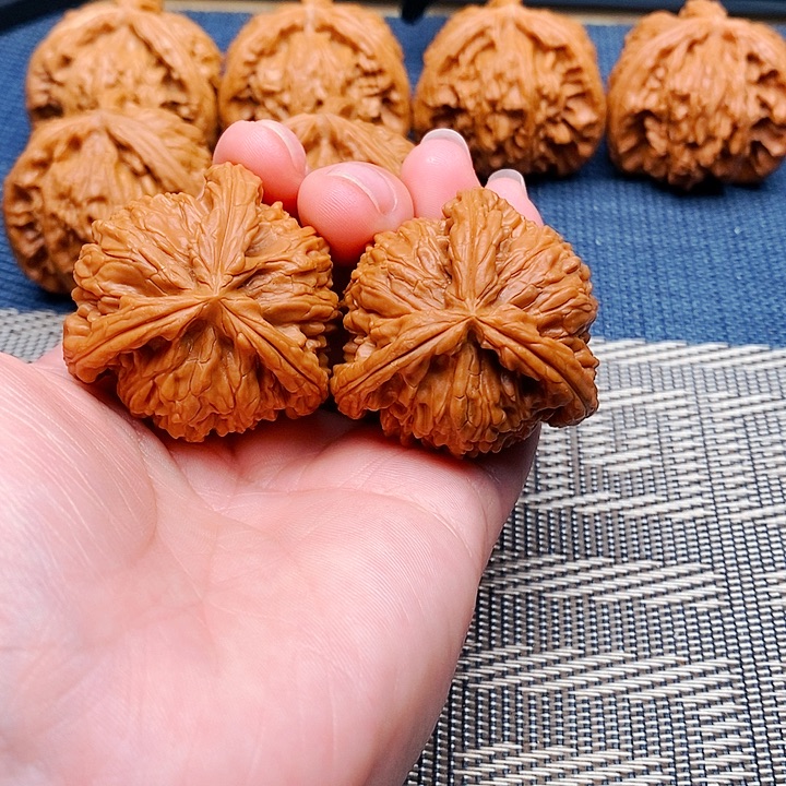 长***享吊坠文玩核桃三棱