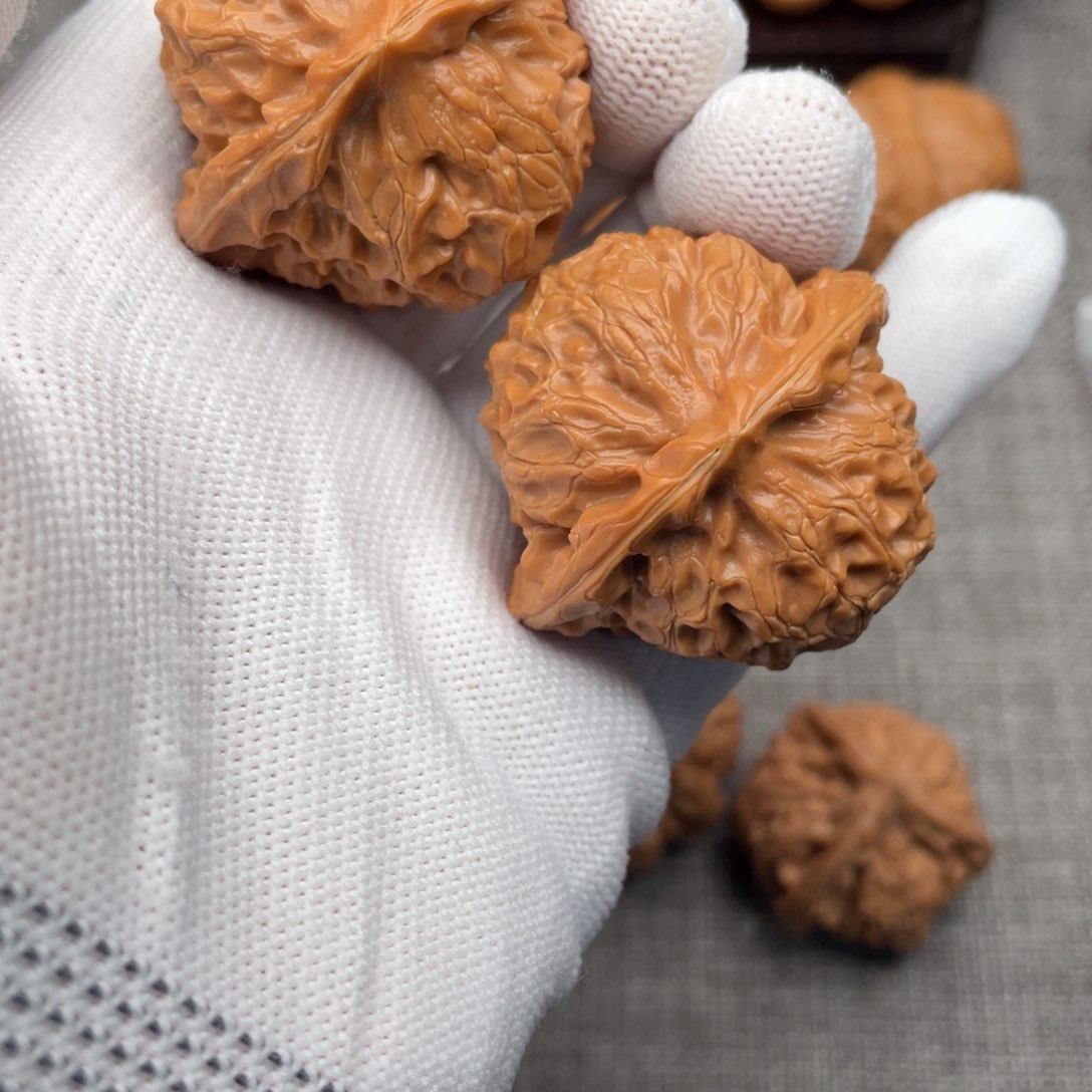 文玩核桃把件41桃心宫灯老树