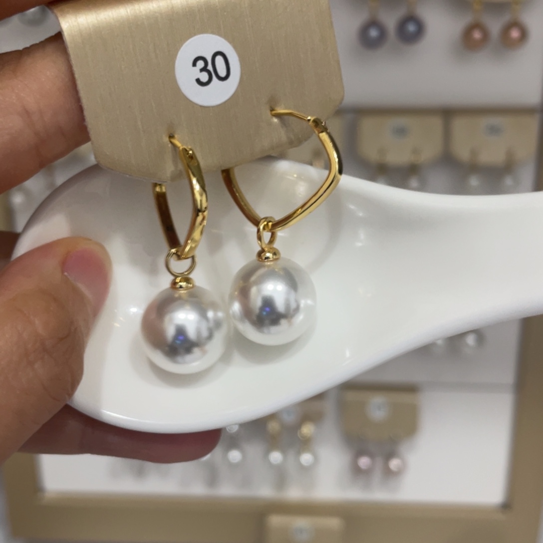 未镶嵌耳饰淡水珍珠