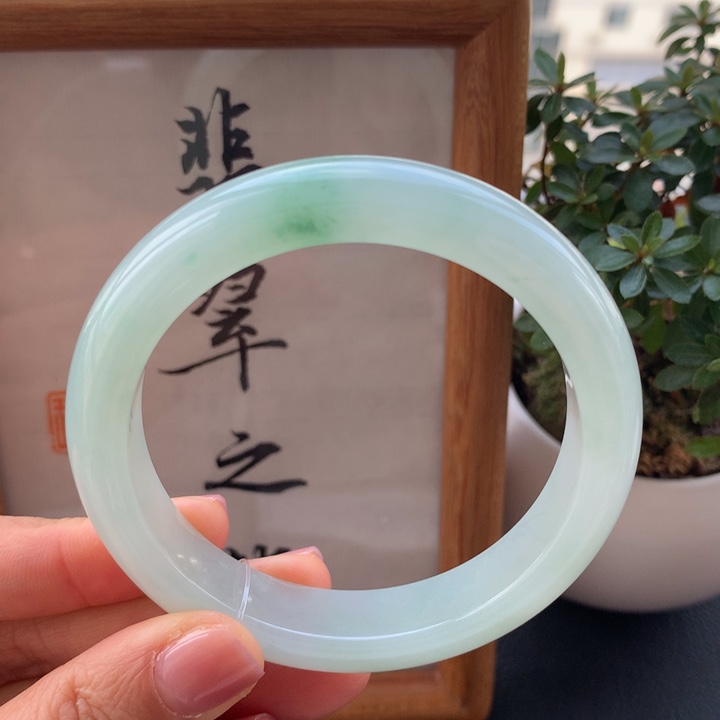 翡翠手镯未镶嵌翡翠手镯57