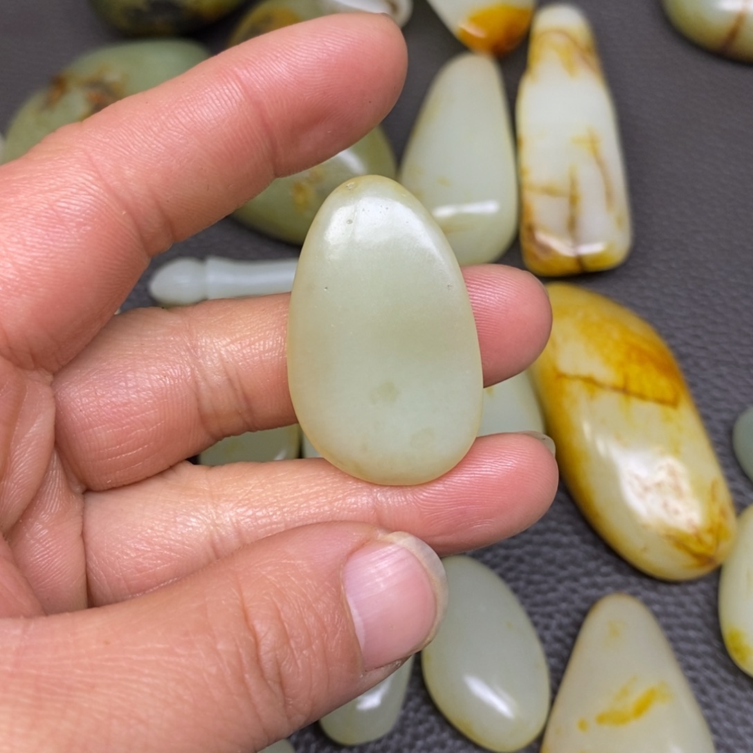 和田玉挂件^_^未镶嵌
