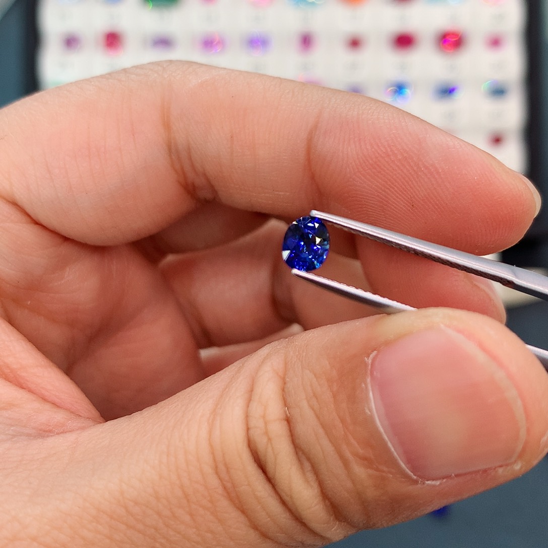 蓝宝石裸石未镶嵌59分皇家蓝