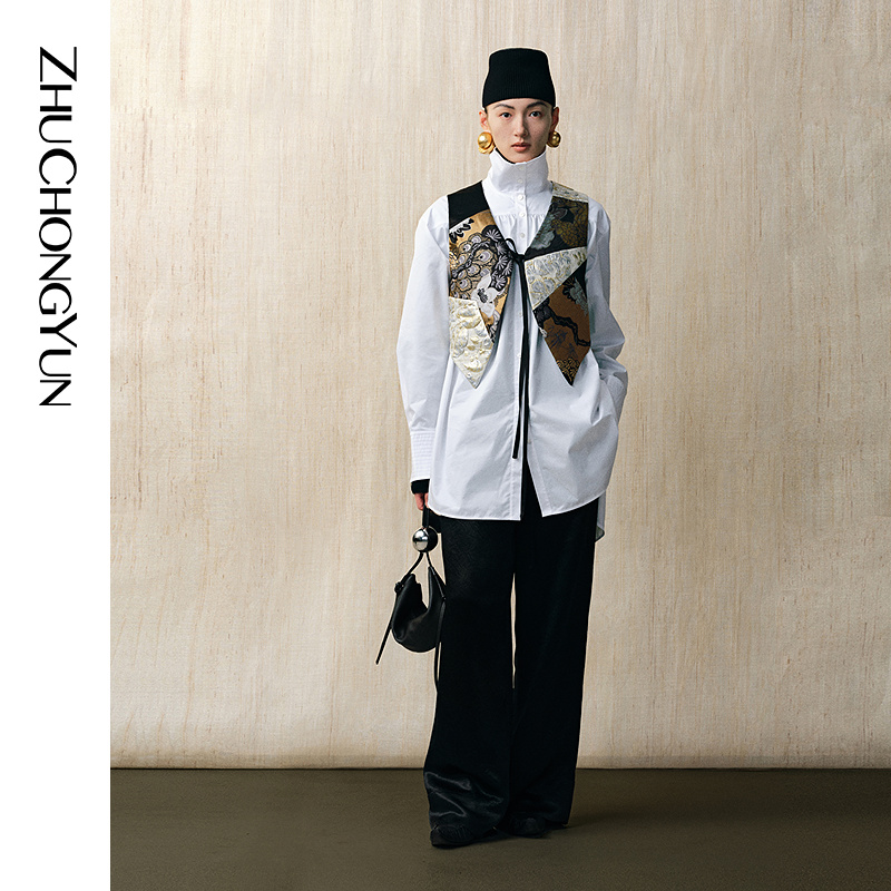 【明星同款】ZHUCHONGYUN2025春新款重工提花系带短马甲C1FZ13664
